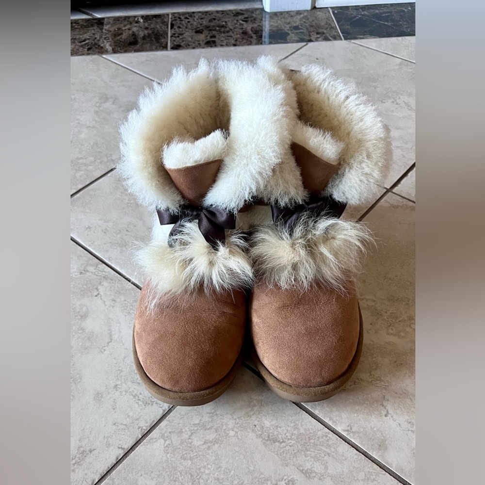 UGG Gita Pom Pom Boots